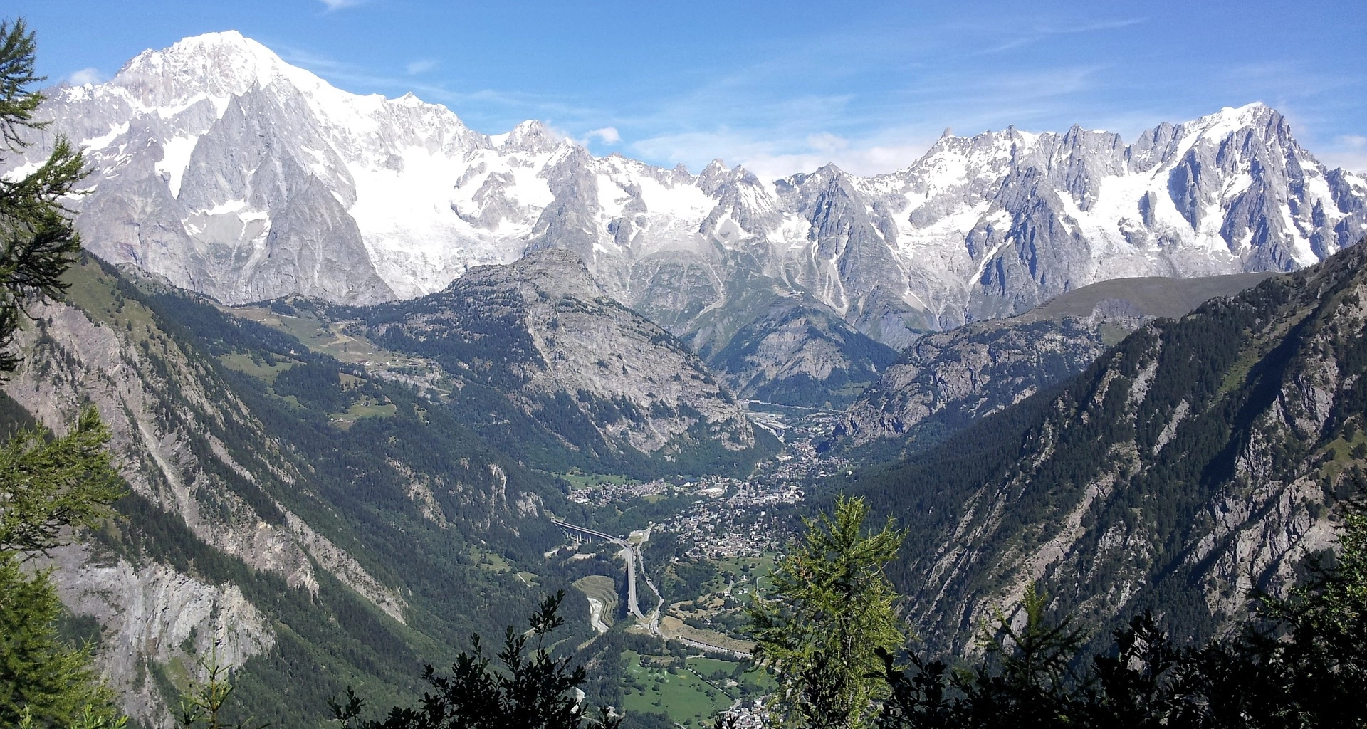 <span class="orange-color">VALLE D'AOSTA: </span><span class="s1">VACANZA IN MONTAGNA</span>